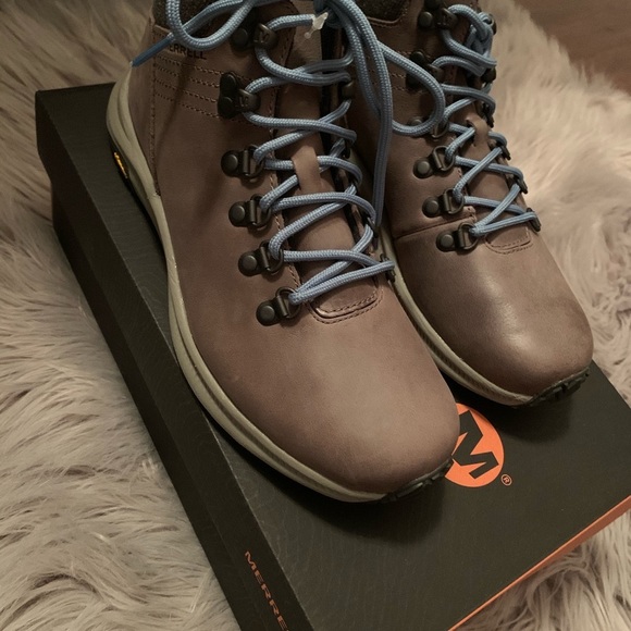 NWT Merrill Merrill Vibram Boulder Hiking Boots - Picture 2 of 3